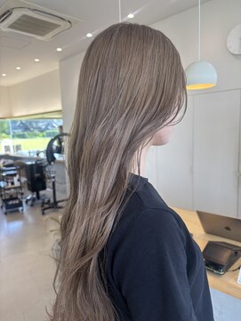 ユートゥイーズ つくば(U too e's) 透明感ミルクティーベージュ