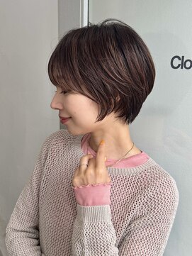 クロト(Clotho) 丸みナチュラルショート×ブラウンカラー