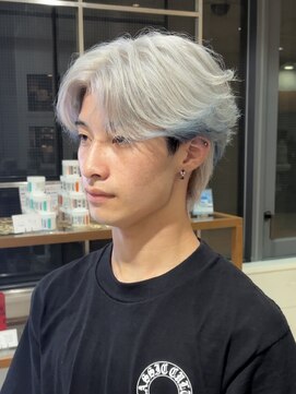 アウラ(AURA) メンズブリーチカラー/フェザーショート/ホワイトシルバー