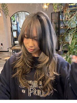 シキ(SHIKI) white beige × black