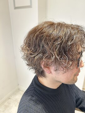 コトナ 六町(kotona) ハイライト波巻きパーマ