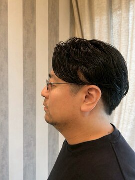 フィアート ヘアドレッシング サロン(Fiato Hairdressing Salon) メンズセンターパートショート