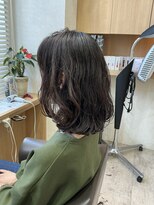 ウイバイファースト(u'i by first)&nbsp;カットはワンレンスタイル カラーはブラウン