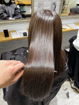 カーラ(Cara)の写真/白髪染めに変わっても、好きな髪色を楽しみたい方へ