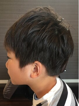 ヘアアンドメイク フルール(FleuR) キッズカット