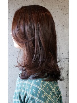 エニシ(ENISHI) 外ハネくびれ大人可愛いセミロング