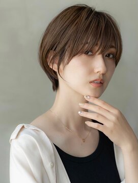 イオ 本厚木(io) 20代30代丸みショート似合わせカットシースルーバングハイライト