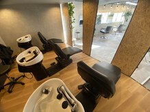 フルフラットになる高級シャンプー台「エスポワール」