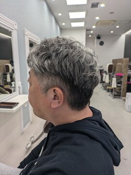 ジパングノアールオム 曳舟店(Zipangu NOIR HOMME) 短髪スパイラルパーマ