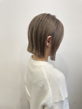 カットアンドトータルビューティ ヴァンキャトル(Cut&Total Beauty VINGT QUATRE) ミルクティーベージュカラー◎