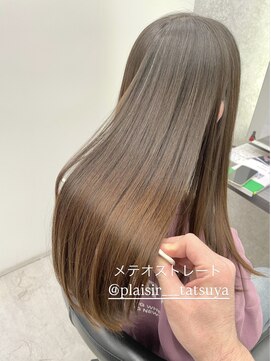 プレジールバイラファブリック(PLAISIR by LA FABRIQUE) PLAISIR/佐々木　メテオストレート　ナチュラルストレート　草加