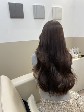 シュヴーブリヤン(cheveux brillants) 【艶髪ロング】秋冬のしっとり美髪ケアで叶える上品ストレート