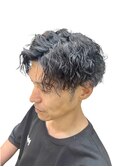 無造作◎刈り上げセンターパート×ツイスパで大人カジュアル