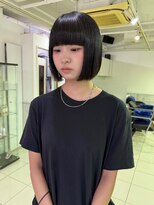 マアム ジー 明大前店(ma'am Zee)&nbsp;ワンレンボブ×オフブラック