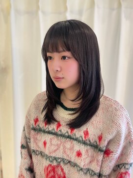 ヘアメイク シュシュ(Hair make chou chou) 髪質改善トリートメント　レイヤーカット　ミディアムレイヤー