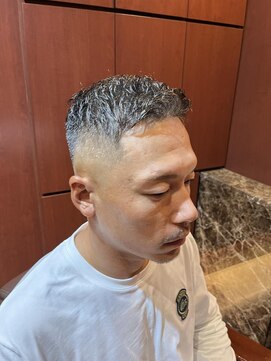 ヘアモードキクチ 日本橋室町店 日本橋室町 日本橋 アイロンパーマ フェードカット