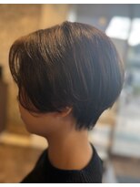 アヤ Aya&nbsp;丸みショート×ニュアンスパーマ×暗め寒色カラー