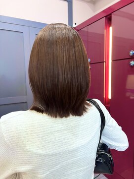 ラルーチェ ラスパ御嵩店(La Luce) 艶感ナチュラル外ハネミディ