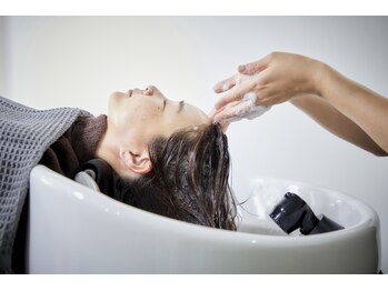 アミ(ami)の写真/【至福の贅沢ケア】専用個室＆専用入り口完備◎『ウトウト体験』へ導くヘッドスパで、心ほぐれるご褒美Time