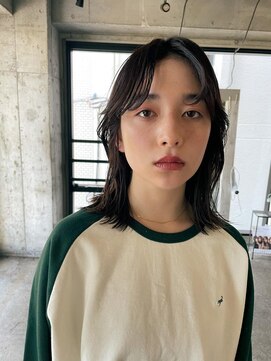 ノラジャーニー(NORA Journey) 【NORA  Journey】センターパートのラフウルフレイヤー