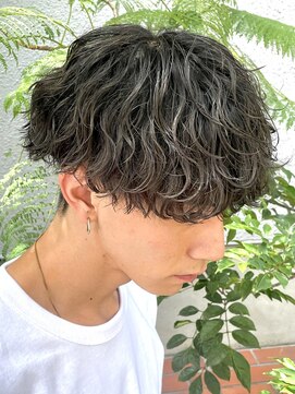 フィフスジングウマエ 原宿(fifth JINGUMAE) メンズ波巻きスパイラルパーマプードルパーママッシュ韓国ヘア