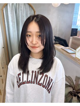 ロンドアジュール 横浜(Lond azur) 暗髪スタイル!軽く見せたいならレイヤー!レイヤーカット!横浜