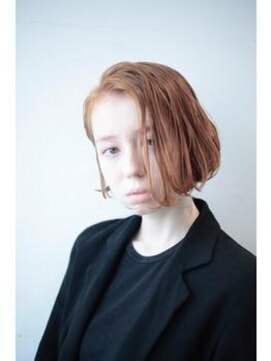 ココ 本八幡(KOKO) 黒髪クラゲヘアーオリーブグレー小顔ココアベージュ丸型卵型ボブ