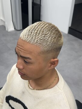 ノイセル 心斎橋(Noisyle) クロップイージーパーマブリーチ