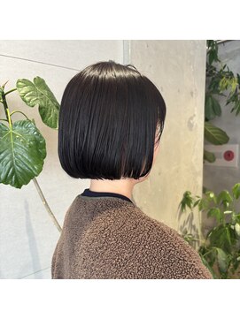 フーコー 小倉魚町店 (fuhcoh) ぱつっと切りっぱなしボブ♪