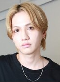 抜きっぱなしブロンド マッシュウルフ ブリーチ ハイトーン 20代
