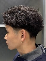 フィフス(fifth)&nbsp;スパイキーパーマ短髪パーマテーパーフェードメンズショート原宿