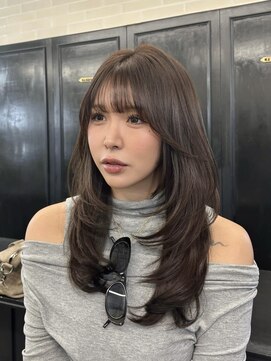 スティーロ 渋谷(Steelo) セミロングレイヤーカット×ナチュラルダークブラウン　渋谷