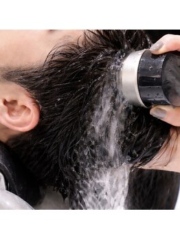 ライズトーキョー 土浦店(RISE TOKYO)の写真/【ナノバブルシャンプー導入店】ナノバブル配合のシャワーで髪、頭皮の汚れを深層洗浄!気軽なスパ体験を!