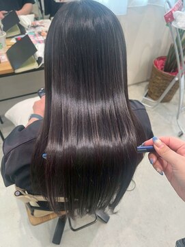 ファムバイアヴァンス(Femme by AVANCE.) ハイライトカラーグロッシーブラックロング