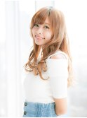 大人かわいいふんわりロングヘア