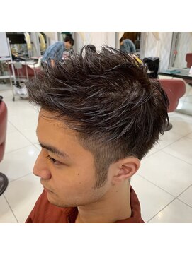 クオリス 赤塚店(QUALIS) 10代20代30代/ジェットモヒカン/ツーブロック/アップバング