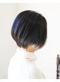 シンプル前下がりショートスタイル