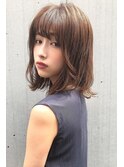 サイドバング艶感斜めバングくびれヘアモテ髪ウェーブパーマ