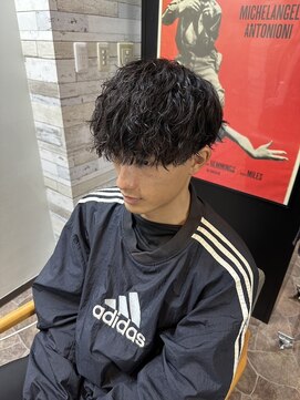 ハルクファースト 札幌(HRK 1st.) 札幌大通りメンズショートカット波巻きツイストスパイラルパーマ