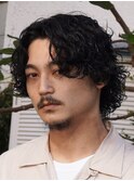 渋谷メンズマッシュウルフカット波巻きパーマシャドウゆるめ