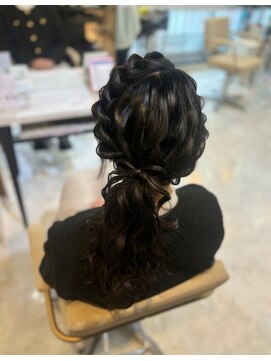 フェイブ(Fave) サイドリボンローポニー