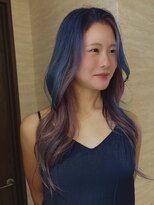 ソレイユトウキョウシブヤ(SOLEIL TOKYO shibuya)&nbsp;ロングレイヤー韓国くびれヘアブリーチデザインブルー×ピンク