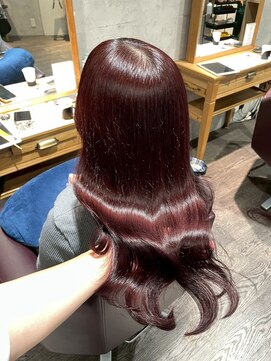 アフィナー(Afinar) 【横浜駅/横浜西口】エンジ×ブラウン