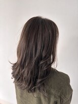 デフィ アオヤマ(defi AOYAMA) 透明感グレージュの大人ロングレイヤー
