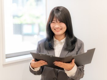 クレオメ 田町店(Cleome)の写真/初回30分、悩みや理想を丁寧に伺い、パーソナルカラー×骨格診断で“本当に似合う”を理由とともにご提案