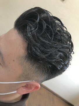 コアズヘア(Core(s)hair) フェード&パーマ（クセ毛だけど）
