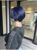 ショートボブ　ブリーチ　ネイビーブルー　暗髪