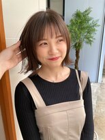 クシェル(kuschel)&nbsp;前髪カットｘ斜めバングｘ波巻きｘ寒色系カラーｘダークアッシュ