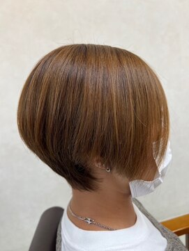 シーズンプラス(SEASON PLUS) 【SEASON＋尾藤】　前下がりグラデーションショート