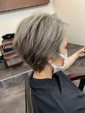 ライフ 住道店(Lyfe) デザインカラーハンサムショート_耳かけアッシュベージュ_61